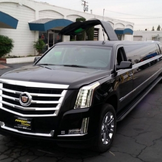 Escalade-Limo11-e1446928062267-1024x752